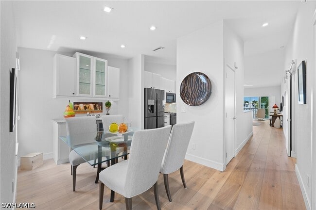 Photo - 818 Tanbark Dr Unit 204