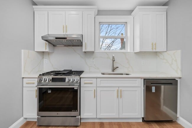 Building Photo - 66 Stanley St Unit 3