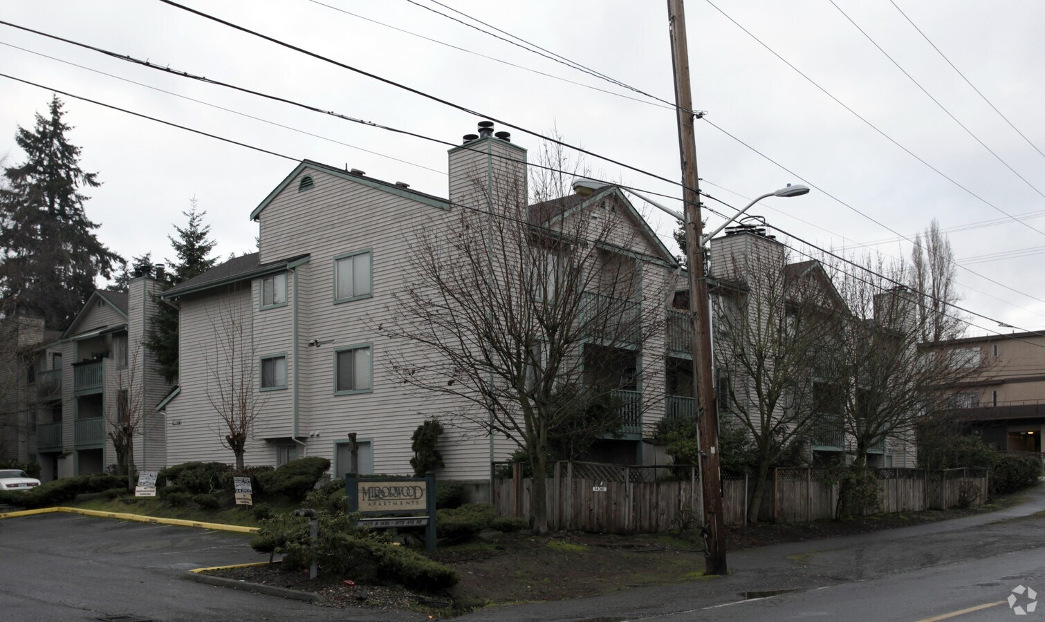 Mirrorwood Apartments - Mirrorwood Apartments