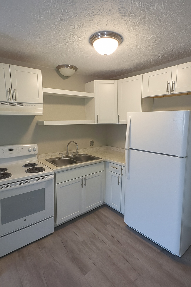 Appliances included - 209 E Webster St Unit A