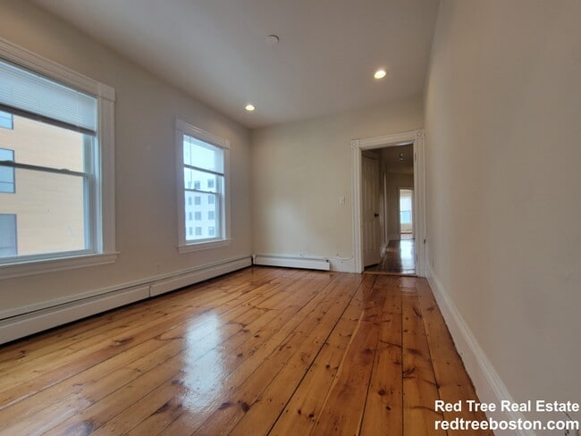 Photo - 319 Dorchester St