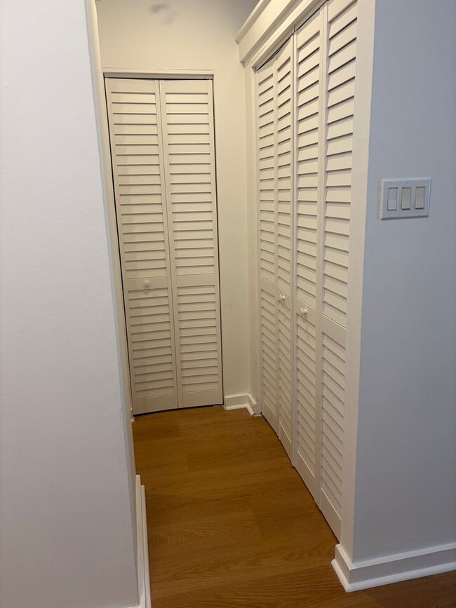 Photo - Welcome to Urban Elegance in the Heart of ... Unidad 202