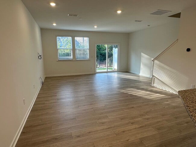Photo - 166 Parker Ln