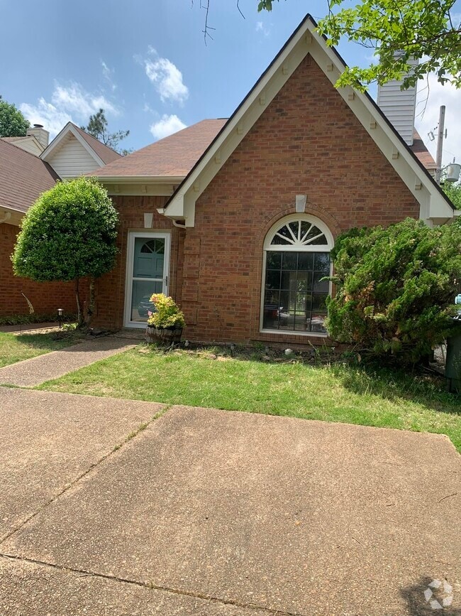 Building Photo - 1685 Oaken Bucket Dr Rental
