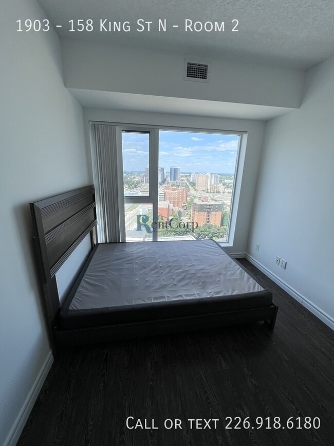 Photo - 158-1158 King St N