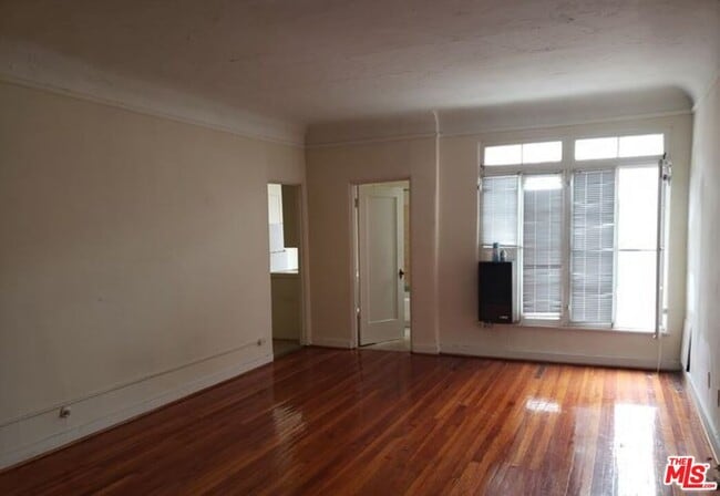Photo - 665 Cochran Ave Unit 300