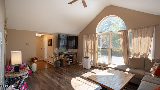 Photo - 64 Meadow Rue Pl