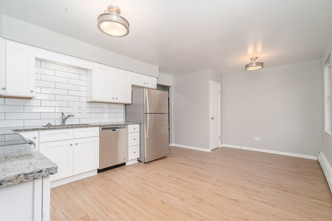 Photo - 27 S Spring Ave Unit 27-02 S Spring