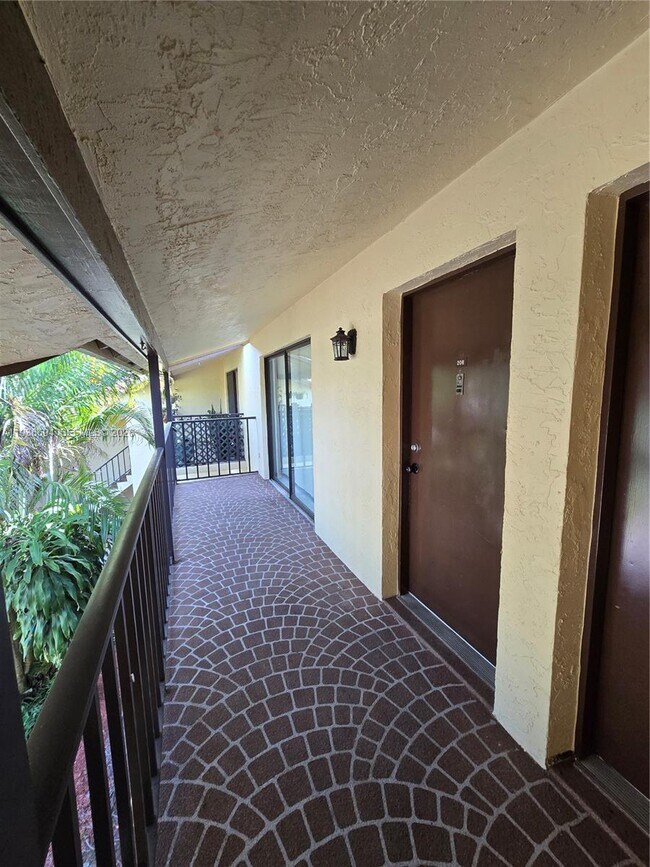 Photo - 2050 Oleander Blvd Unit 9-206