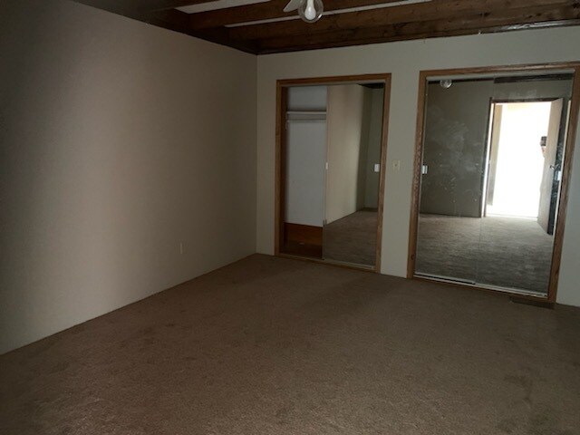 Dormitorio - 103 W Main St Unidad 103.5 West Main Street