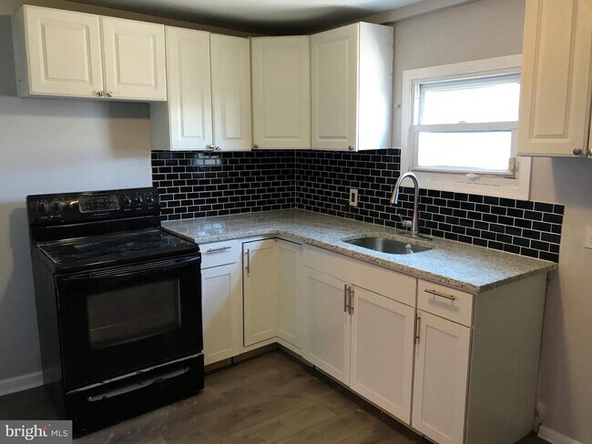 Photo - 3012 Rosehill St