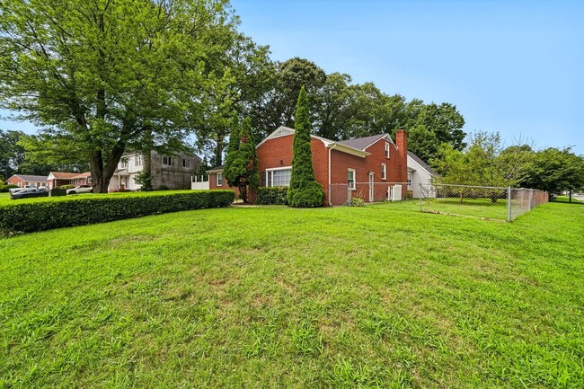 Photo - 1757 Lafayette Dr
