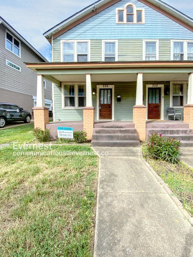 Building Photo - 226 Charles St Rental