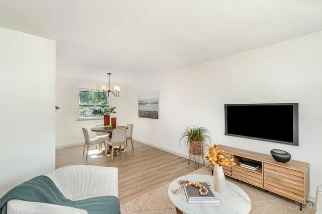 Photo - 6055 Tridale Ct