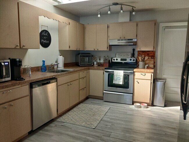 Photo - 755 SW Rustic Cir