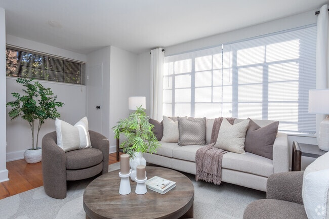 1 habitación, 1 baño - 650 pies cuadrados - Área de estar - The Shelton at Cameron Court