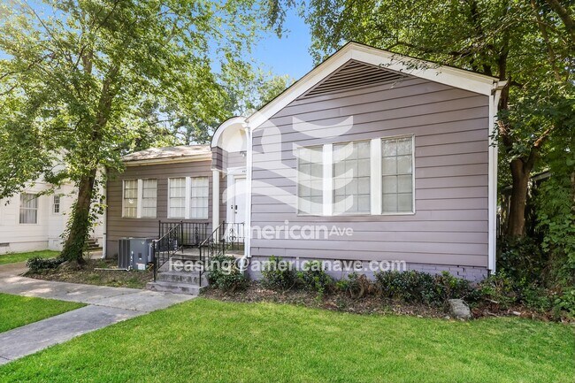 Photo - 465 E Ridgeway St