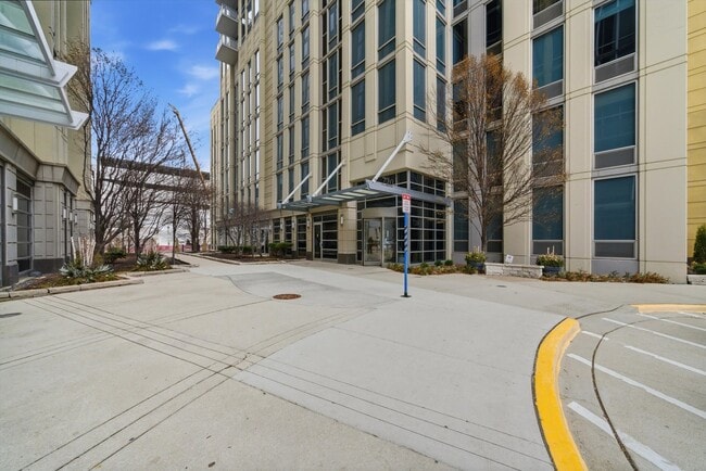 Building Photo - 720 N Larrabee St Unit 712