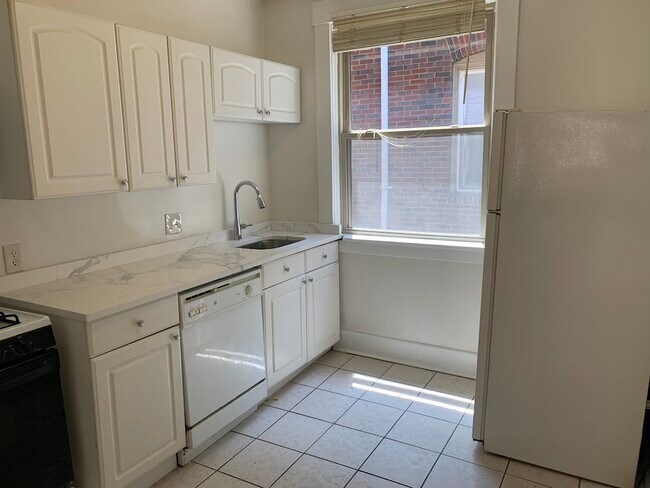 Photo - 2309 Eldridge St Unit 2