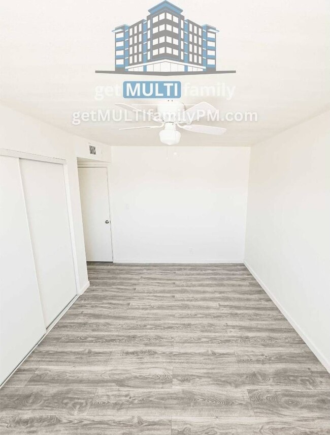 Photo - 7120 N 66th Dr Unidad 101