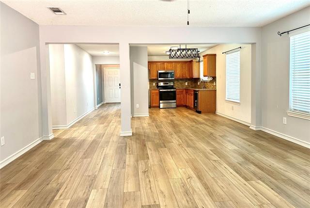 Photo - 1509 Creekside Ave