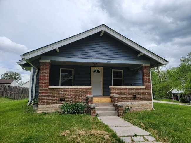 Building Photo - 3 Bedroom, 1 Bath, Section 8 Approved & Available Immediately
