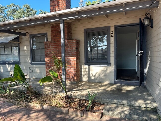 Building Photo - 881 Emory Ave Unit House