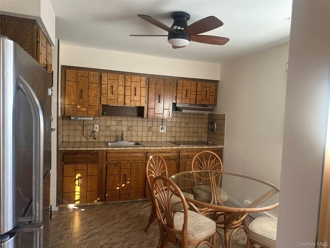 Photo - 308 Essex St