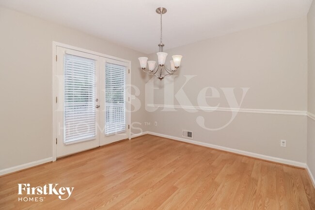 Photo - 4480 Meadow Trail