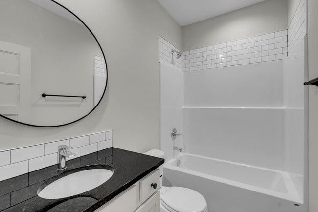 Photo - 1819 Liam Ct