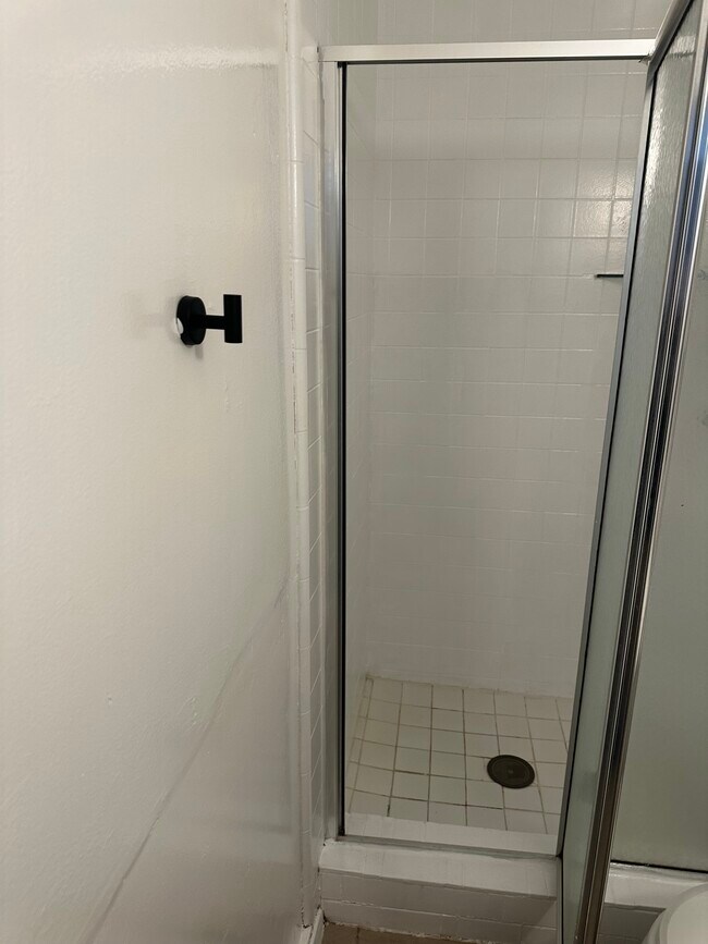 8711 Pershing Dr Unit Upstairs