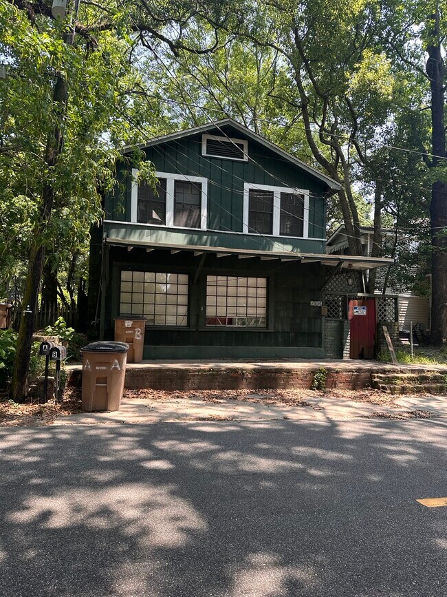 Photo - 2104 Emogene St Apartments