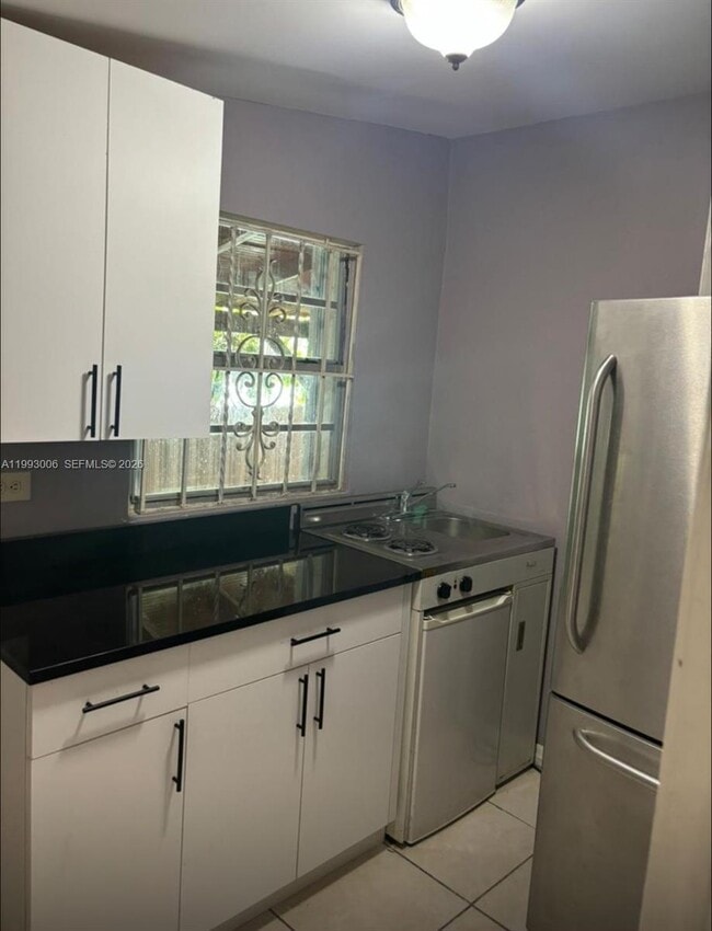 Photo - 1176 NW 38th St Unit 2