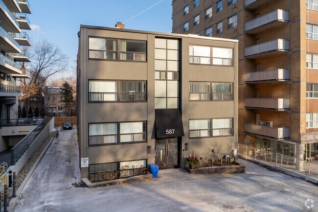 Photo - 587 Avenue Rd Unit 101