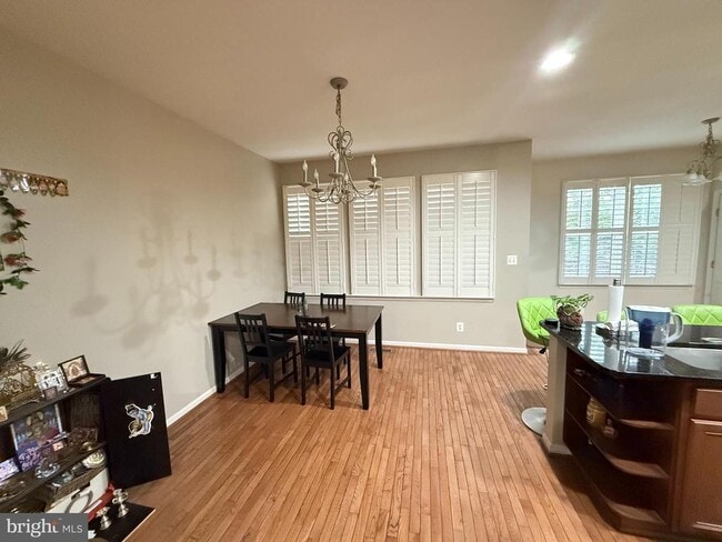 Building Photo - 43225 Highgrove Terrace Rental
