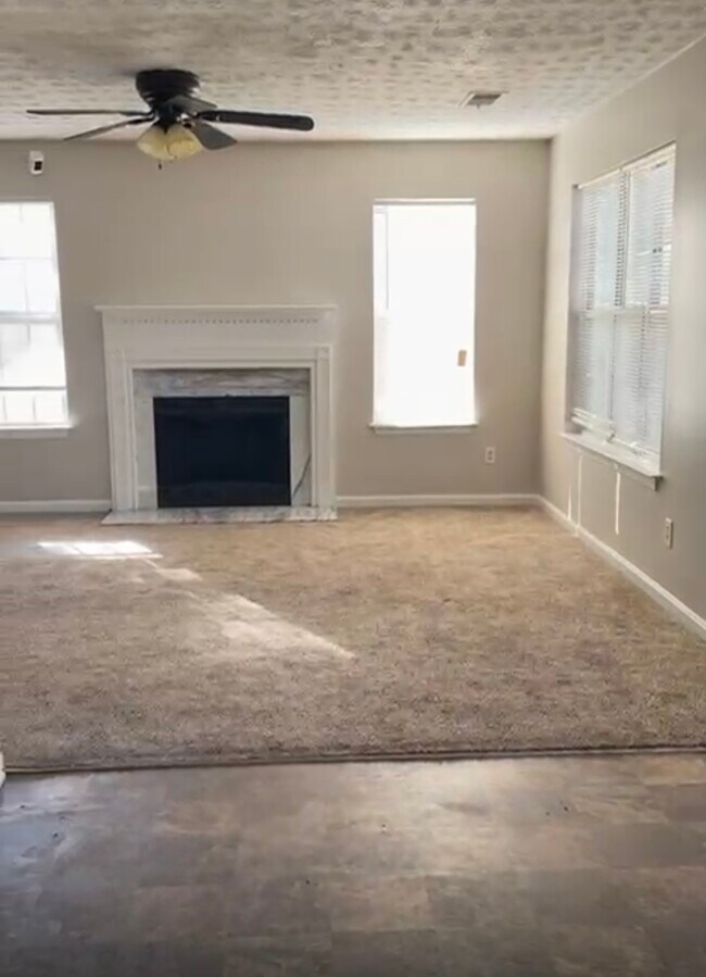 Photo - 1138 School Side Dr