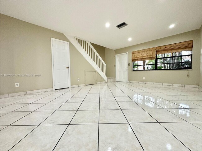 Photo - 10554 NW 3rd St