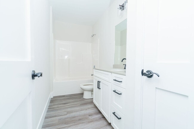 Photo - Riverwalk Apartments Unit 204
