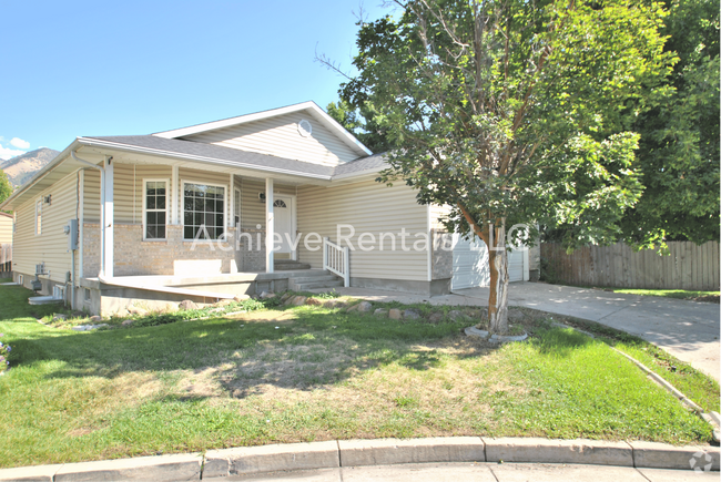 Building Photo - 170 S 460 E Rental