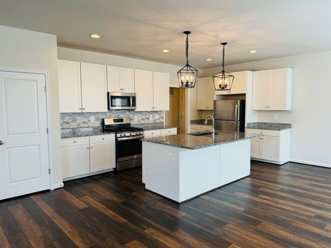 Photo - EMBREY MILL - ALMOST NEW - BEAUTIFUL 4 BEDROOM HOME