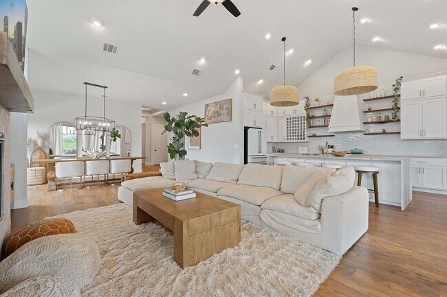 Photo - 8400 Ambergill Ct