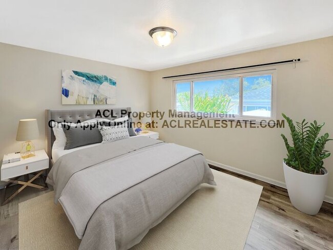 Bright 3-Bed, 2-Bath Hayward Hills Home wi... - Bright 3-Bed, 2-Bath Hayward Hills Home wi...