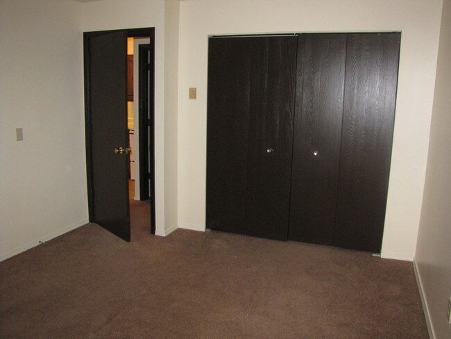 Jandal Apartments For Rent In Rossford Oh Forrent Ious Bedroom Jandal Apartments