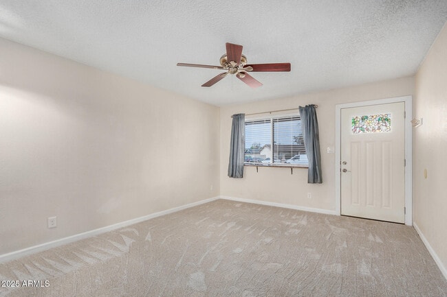Photo - 2323 E Kathleen Rd