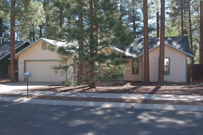 Building Photo - 3643 S Cheryl Dr Rental