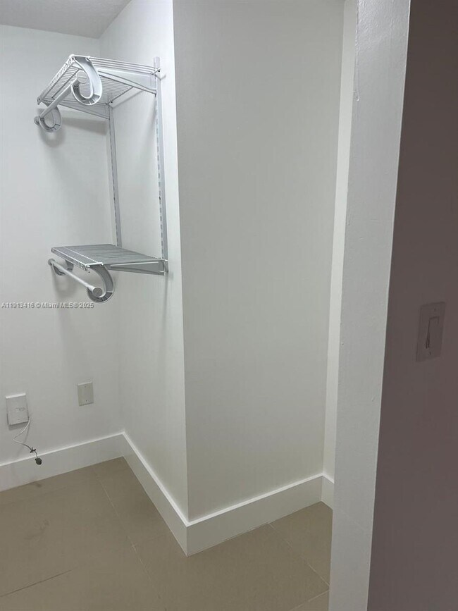 Photo - 2630 SW 28th St Apartment Unit 40