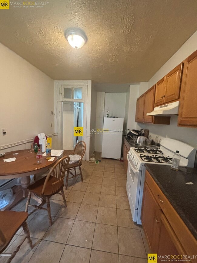 Building Photo - 848 Huntington Ave Unit 1 Rental