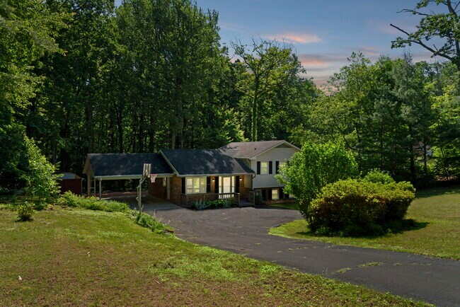 Photo - 13663 Van Doren Rd House