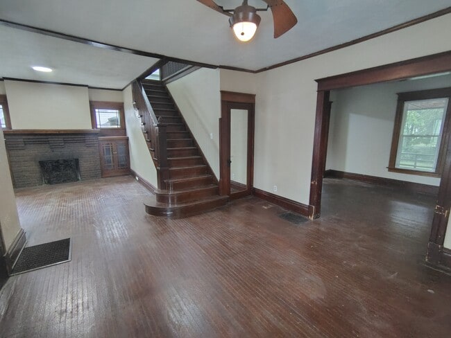 1208 Revell Ave