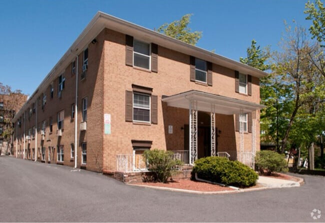 Building Photo - 245 Reynolds Terrace Rental